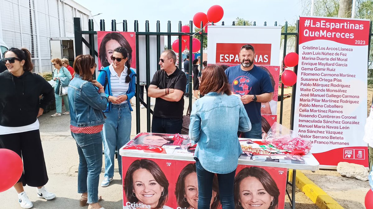 psoeespartinas's tweet photo. Hoy hemos estado en el mercadillo contándoles a nuestr@s vecin@s el proyecto que tenemos para modernizar a Espartinas y conseguir #LaEspartinasQueMereces♥️
#VOTACristinaLosArcos https://t.co/wXs7jgcFxa