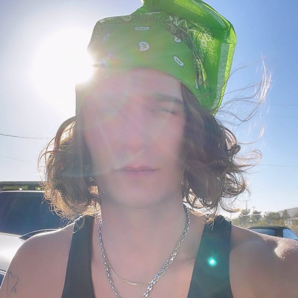 some icon on Twitter "Icons Noah Lennon Kloser * kid bloom (2/2) rt