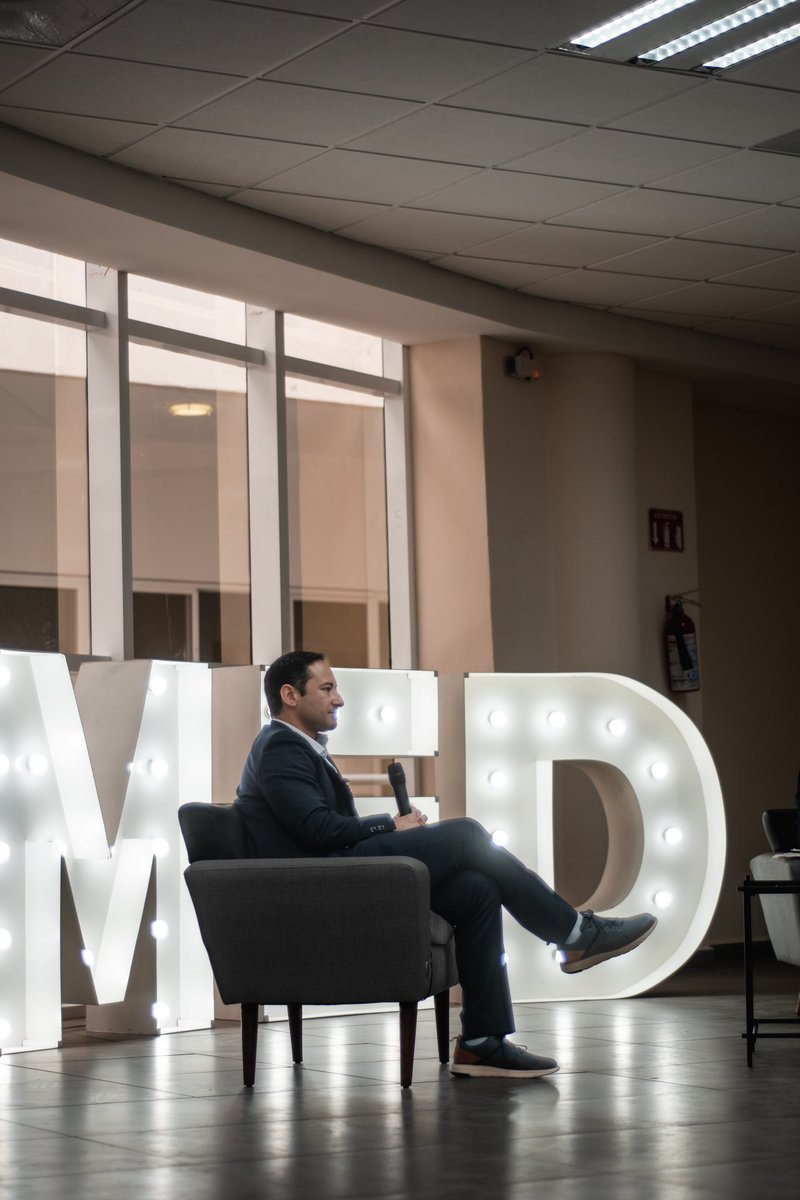 Muchas Gracias al consejo estudiantil y al director Dr Cardona <a href="/Epigenomico/">Epidemiólogo Cardona</a> de la escuela de medicina unidad norte por invitarme a una gran conversación <a href="/EMUN_UAdeC/">Escuela de Medicina Unidad Norte UAdeC</a> #MedTwitter sigamos creciendo en el “En el bien fincamos el saber”