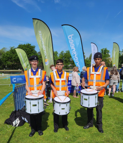 CadetsWMP's tweet image. Well done #1BE &amp;amp; #1DC Cadets &amp;amp; amazing #Volunteers , out today supporting @raceforlife cruk.ink/41vgnYz event in #CannonHillPark , ready to #support &amp;amp; Make some noise for all participants when they crossed the finish line! 👏👏🥁👮‍♀️👮‍♂️🥁👏👏
