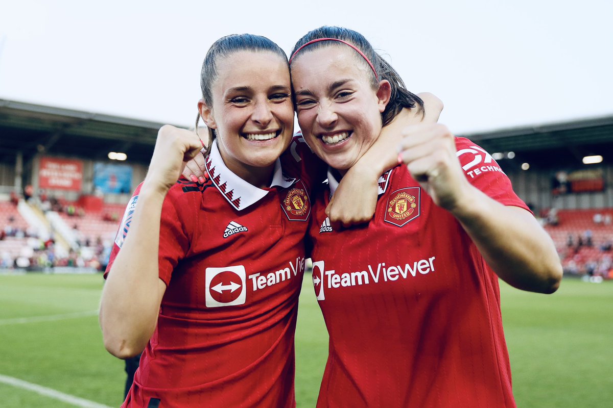 ManUtdWomen's tweet photo. What a way to sign-off at @LSVStadium for the season 😍

#MUWomen || #WSL https://t.co/ixp824kfzz
