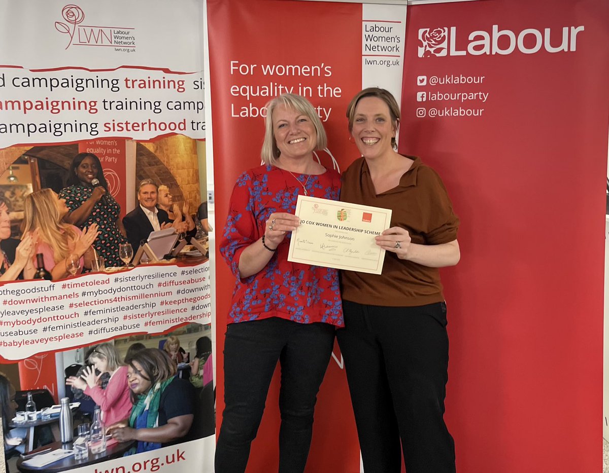 What a fantastic course & amazing to be part of #JoCoxLeadership cohort 5. Thanks to ⁦@LabourWomensNet⁩ & ⁦@jessphillips⁩ 🌹❤️💪⁦@JayneKirkham4⁩ ⁦@KateEwert⁩ ⁦@Stephleesi⁩