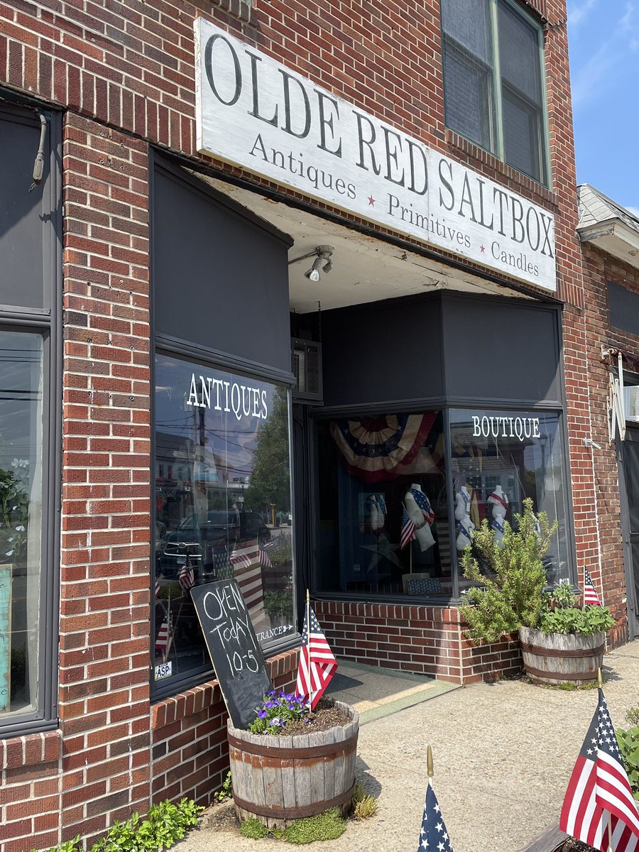 KarenCordaway's tweet photo. Snuck in a little day trip. Can’t believe I’ve never visited Niantic, CT before. Cute area. #newengland #ctbucketlist #roadtrip #daytrip #travel https://t.co/wkbNfosfiM