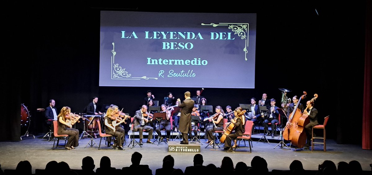 ORitornello's tweet photo. Todavía seguimos muy emocionadxs con la gran acogida que causó nuestro #concierto "Zarzuela con Z". 
No podíamos estar más contentxs y orgullosxs del gran éxito de ayer.
#Gracias a todxs lxs músicos de nuestra #Orquesta y a todas las personas que vinieron a vernos 🥰🤗🎶🎻🎶 https://t.co/M1PB2wfqEW