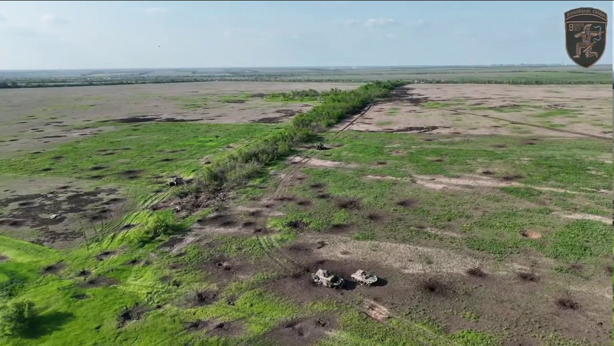 #Ukraine: The Ukrainian 59th Motorized Brigade destroyed a Russian AMN-590951 multipurpose armoured vehicle and a BMD-2 airborne IFV (Previously misidentified as an MT-LB) during the same attack near Pisky, #Donetsk Oblast.

Another AMN-590951 was also damaged and abandoned.