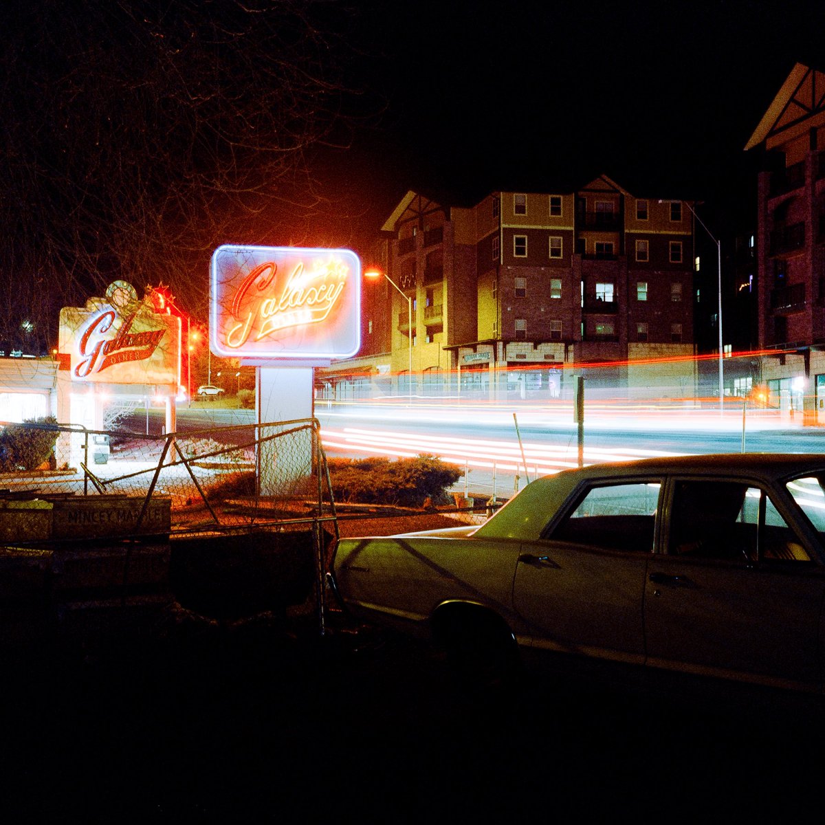 nathanabauman's tweet image. Neon Americana x Proof Collective 

Available as editions of 25 only to @proof_xyz &amp;amp; @moonbirds community members tomorrow morning at 11 AM MST. 🦉

Winners of the Premint raffle have been selected and emails sent. 

More Info ⏬