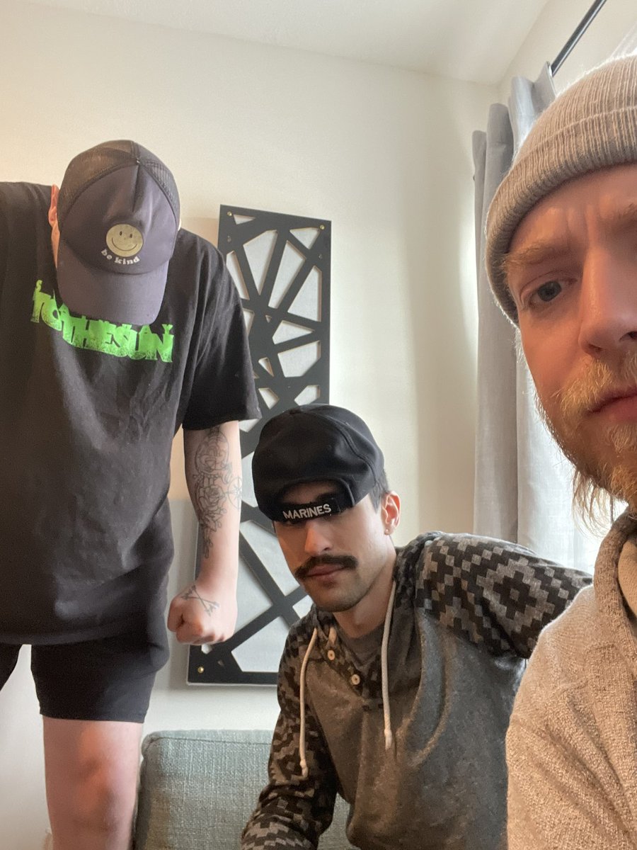 U N D E R G R A D S tweet media