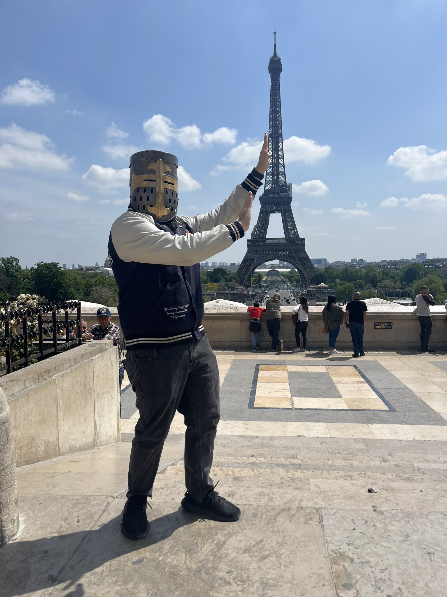 mitchell on Twitter: "@SwaggerSouls saved 🤞 https://t.co/XeqVtWefmi(04)