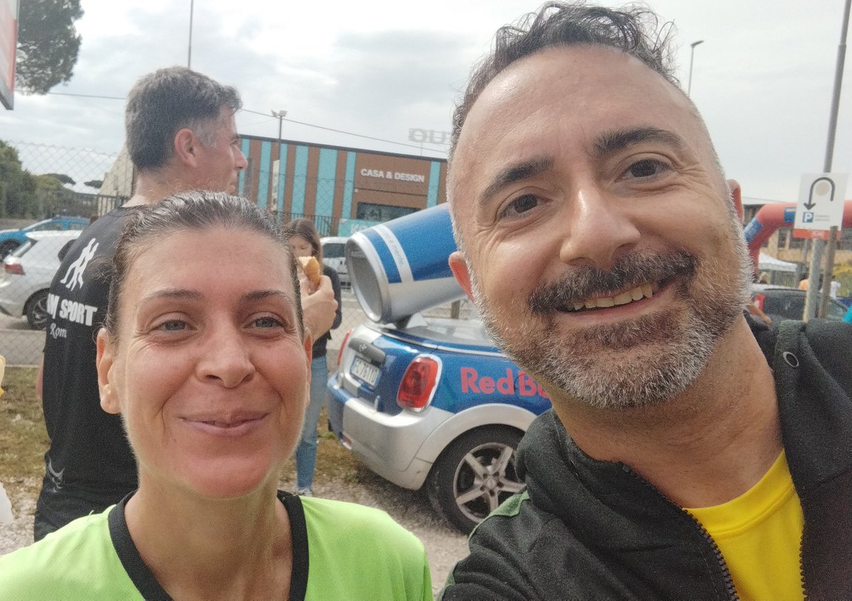 GabrieleGalilea's tweet photo. Oggi la #joyrun sempre in compagnia gradevole di @menclamen 💪🏃⛈️ :alla fine 51:37 meglio di una settimana fa a torvergata con percorso più difficile. Mistero.. e soprattutto i primi 5 km chiusi in 24:50! siamo quasi pronti per #albarace e i 6 km con arrivo allo Stadio Olimpico https://t.co/VpWXuPRzFG