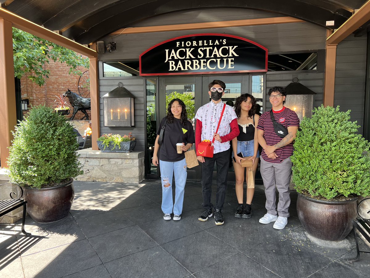 A Kansas City barbecue celebration meal after DI Global competition. Thank you @RRojas_Rosario for making this possible. #TeamSISD <a href="/Socorro_HS1/">Ignacio Estorga, Ed.D</a> <a href="/YCarrasco_AA/">Stephanie Carrasco</a> <a href="/EMartell_SHS/">Ector Martell</a> #Globals2023