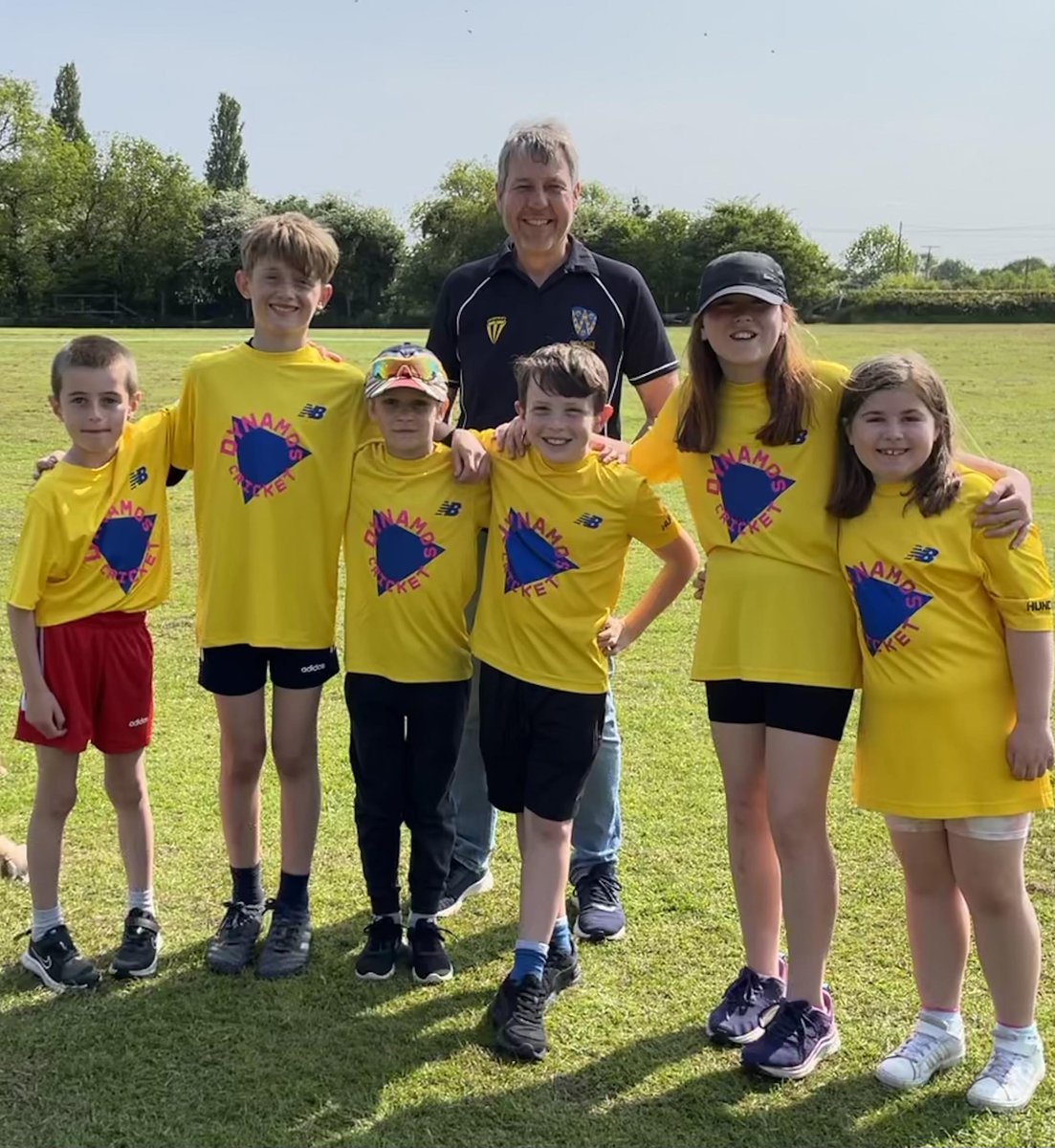 cc_whittington's tweet photo. Congratulations to the Whittington Dynamos, who played a close game with their Ellesmere counterparts today resulting in a win for Whittington by 12 runs! Pictured are Elliott, Jake, Benji, George, Betsy and Beatrice with Coach Nigel Davies #cricket #Dynamos #ECB https://t.co/e7HYBqQvPi