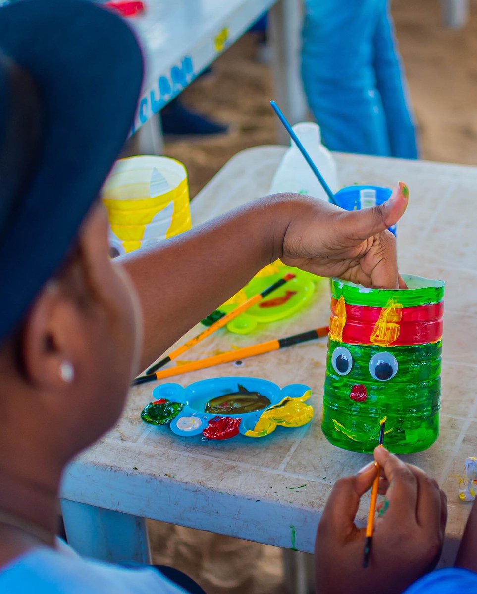 SeyiJesuton's tweet image. ☺️A BIG Thank you once again to our sponsors @OHWAKE @kidsbeachgarden @u_recycle and our partner @fabenigeria 💚for helping us curate a very memorable experience through the Sip, Paint and Plant event