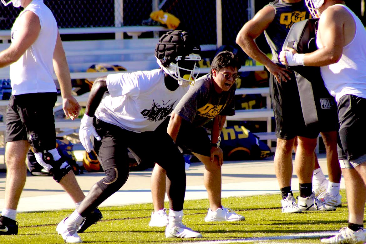 CoachJSalazar's tweet photo. Find the balance between being easy to please and hard to satisfy.
Celebrate improvement and victories but never sacrifice your standards or apologize for striving for excellence.
If it’s not perfect; it’s not right.
#PEWAV #Superbacks #BecomeChampions https://t.co/yJmGjEKIDd