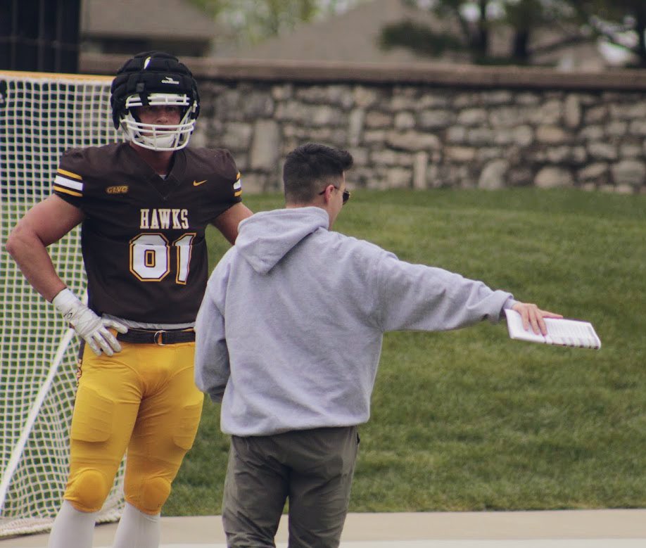 CoachJSalazar's tweet photo. Find the balance between being easy to please and hard to satisfy.
Celebrate improvement and victories but never sacrifice your standards or apologize for striving for excellence.
If it’s not perfect; it’s not right.
#PEWAV #Superbacks #BecomeChampions https://t.co/yJmGjEKIDd