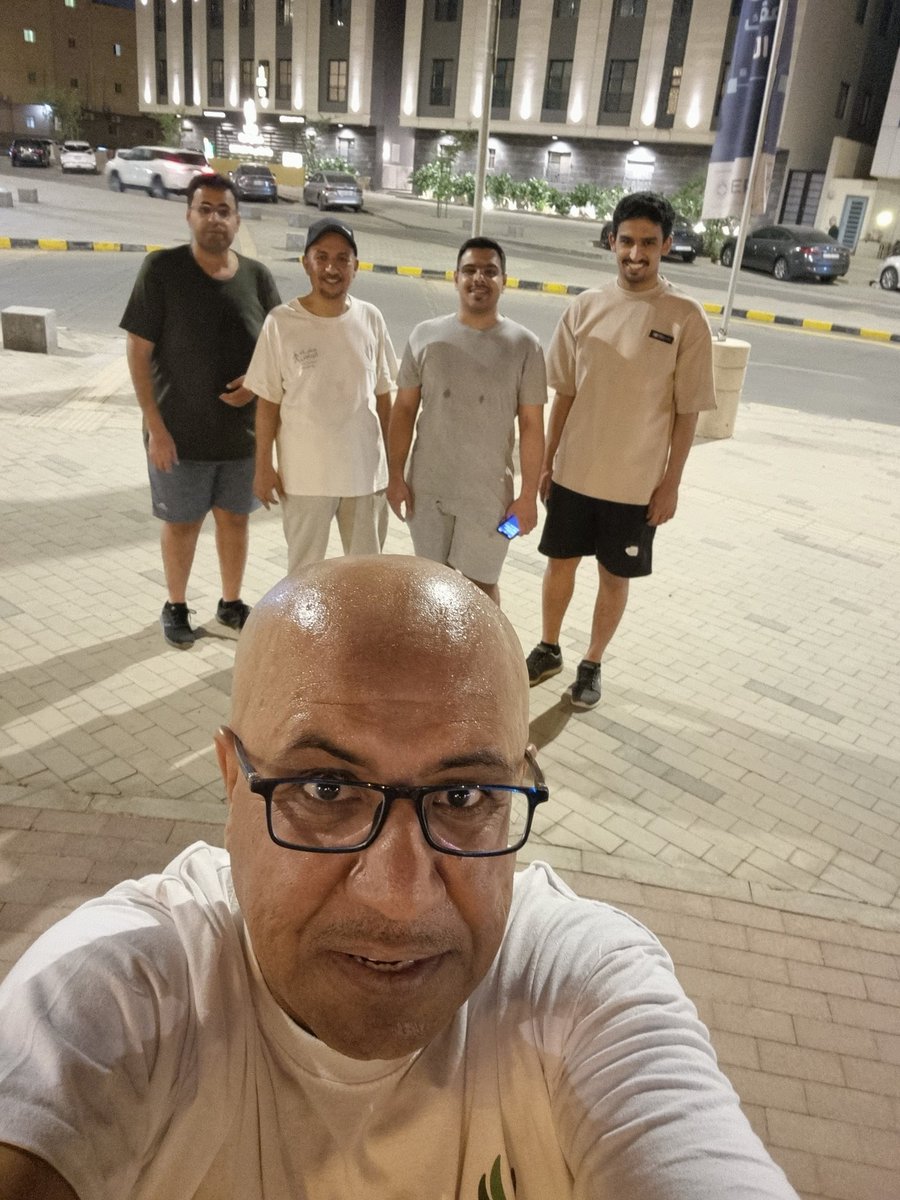 مشاة الفلاح tweet media