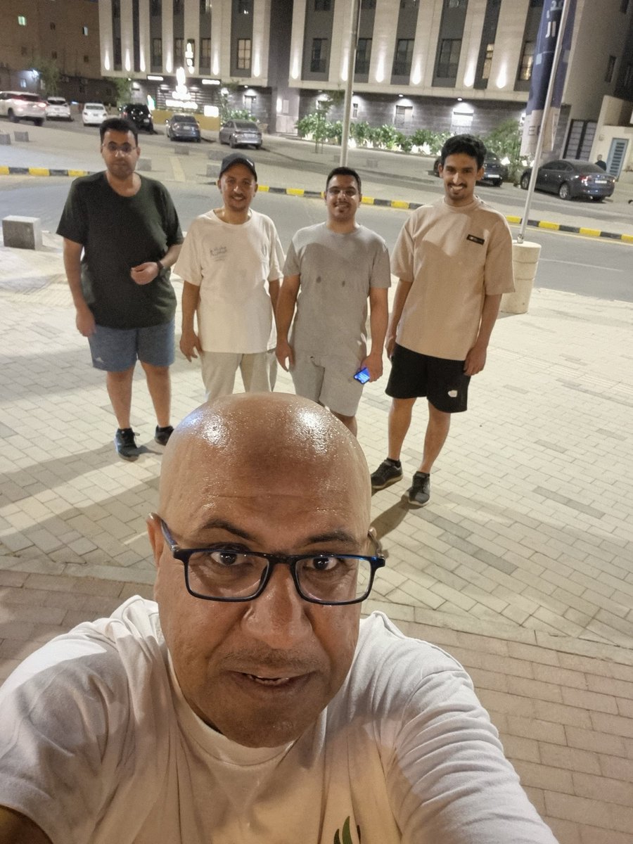 مشاة الفلاح tweet media