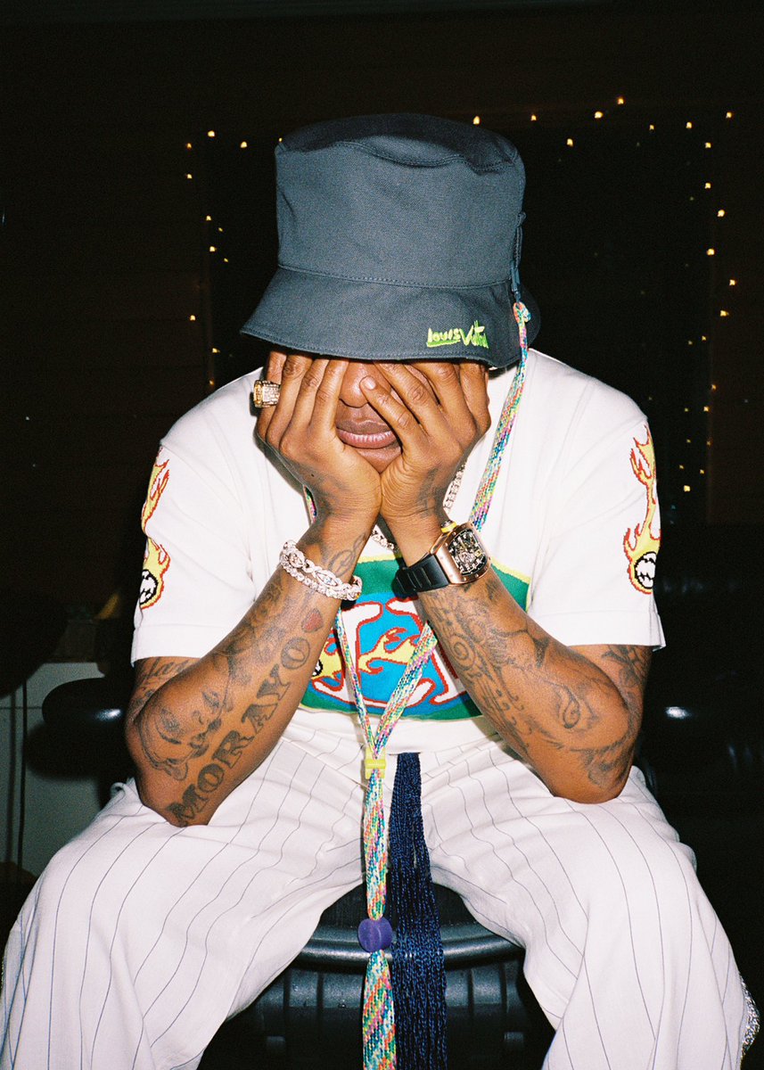 TimzIyere880's tweet photo. @wizkidayo forever. https://t.co/lXOJISBHdx
