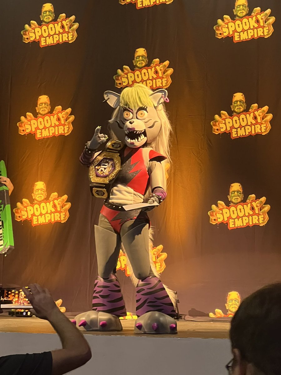 SpookyEmpire's tweet photo. Here is our Best in Show winner: ROXANNE https://t.co/QrlHRBnpZr