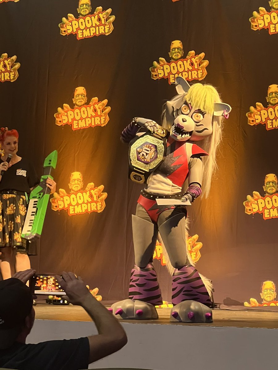 SpookyEmpire's tweet photo. Here is our Best in Show winner: ROXANNE https://t.co/QrlHRBnpZr