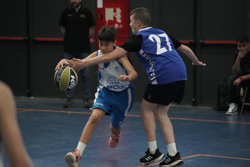 PDP l 🏀 Gràcies per una jornada inoblidable a la Trobada Final del PDP de Blanes.  Al suport de <a href="/Blanes_cat/">Ajuntament de Blanes</a>  amb el seu alcalde Àngel Canosa i les empreses col·laborades Haribo, <a href="/colacao/">ColaCao</a> , <a href="/caprabo/">Caprabo</a> , turion_sportswear, lasamarreta i <a href="/Adam/">Adam</a> Foods  #a100ambelbasquet 
📷M.A. CHAZO