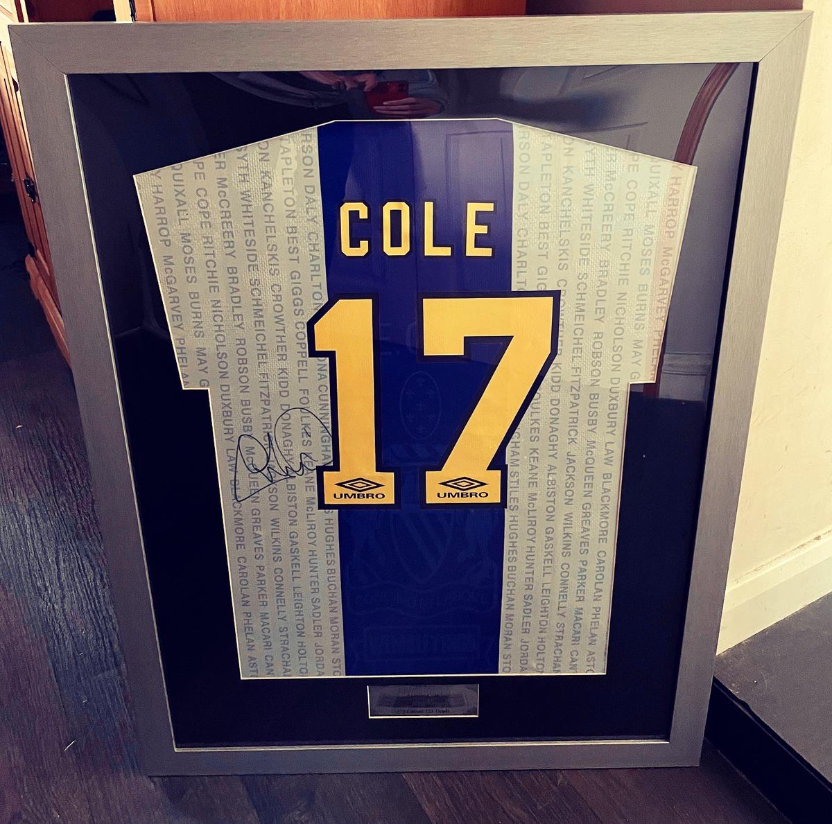 bkframing's tweet photo. FOR SALE £155
1995-1996 Manchester United Third Shirt hand-signed ✍️ in person by Manchester United’s legendary striker Andy Cole at the Manchester United Legends Event in Warrington (05/05/2023) - see pic of me with the man himself after signing ✍️.
#bkframing https://t.co/FamUs7joPD