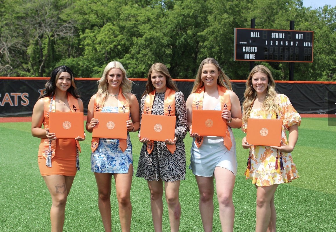 BakerWildcatSB's tweet image. @urlxems @syydneyygoss @parker_straight @gorrell00 @HChambliss23 Congratulations on earning your undergraduate degrees! 
Now… go set Georgia &amp;amp; the world on fire!!!  
We love you and are SOOOOO proud!!!
🧡👏🏼🎓🙏🏼🎓👏🏼🧡