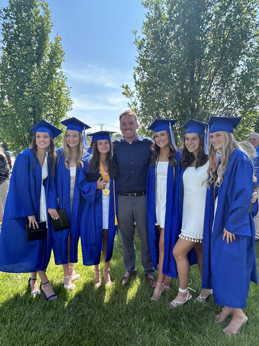Congrats to the Wahlert Class of 2023 on their graduation. Loved this group of seniors and they will be missed, but  they are certainly ready for the next chapter of their lives🙏🏼🦅