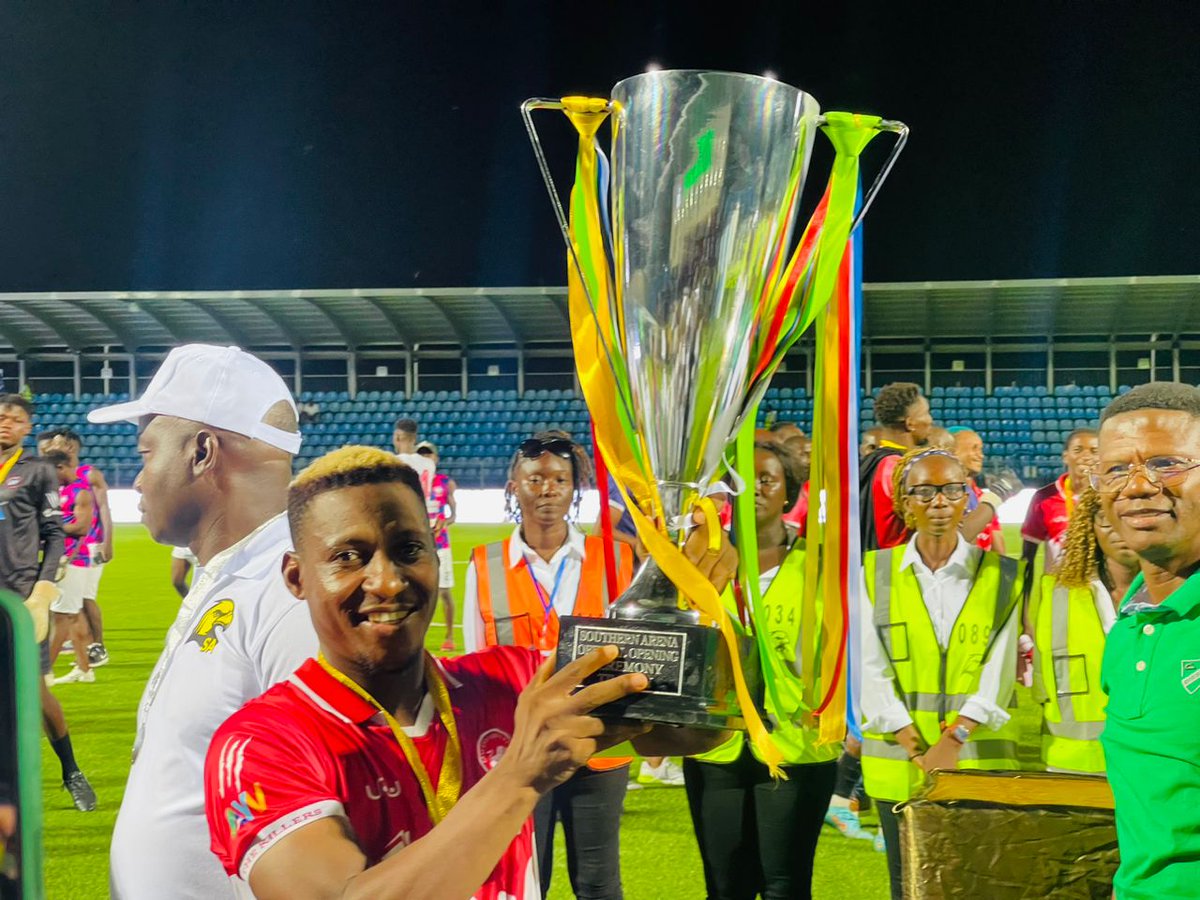 EELions's tweet photo. We are roaring with pride! 🦁💙 #EELions #SouthernArena #InauguralMatch #Victory @asmaakjames @AnthonyNavojr @BoRangersFC https://t.co/hg50KxHUu0