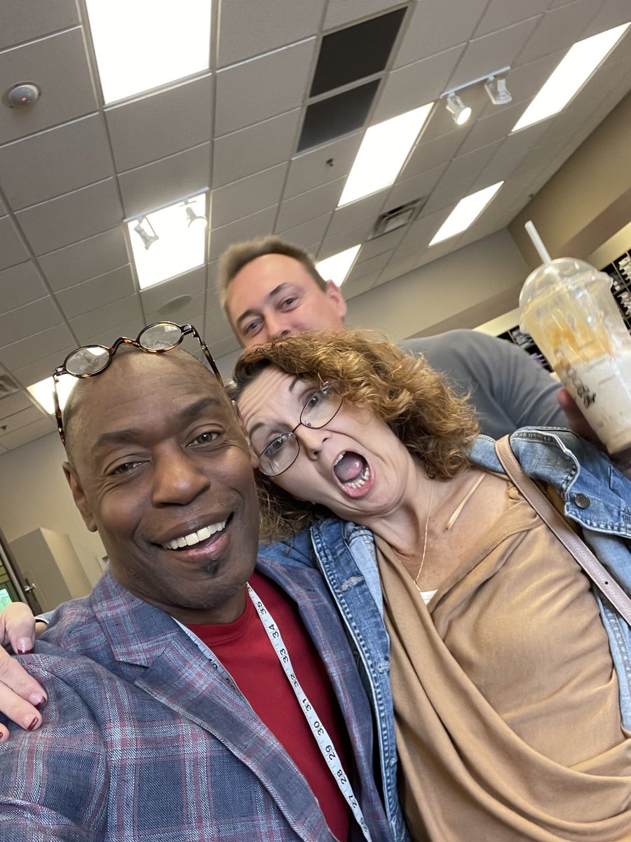 ROBINSPIRESDAL's tweet photo. Love my customers…
Today’s shenanigans.
@menswearhouse
#weekendgig
#parttimejob https://t.co/CCC4CxtD9G