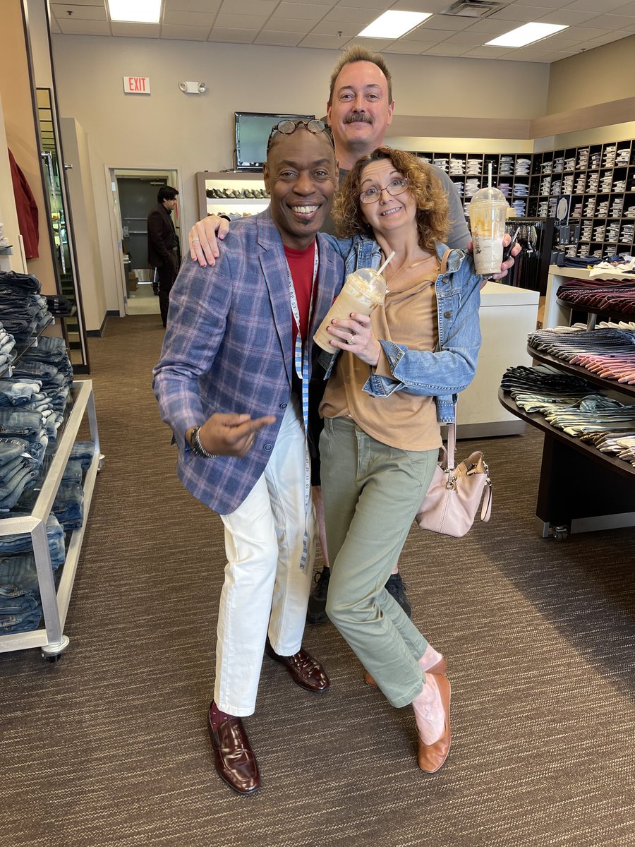 ROBINSPIRESDAL's tweet photo. Love my customers…
Today’s shenanigans.
@menswearhouse
#weekendgig
#parttimejob https://t.co/CCC4CxtD9G