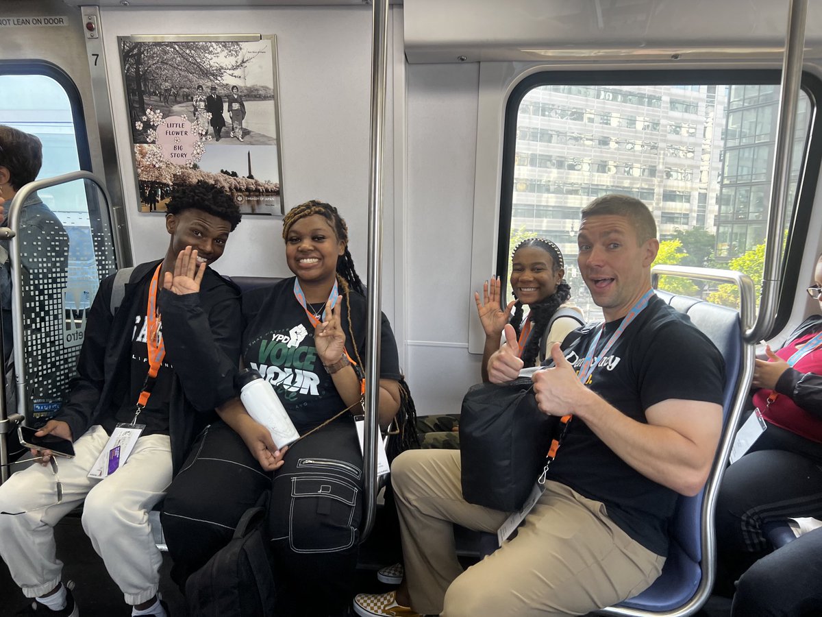 ⁦<a href="/Seneca_High/">Seneca High School</a>⁩ on their way to ⁦Soapbox Nation to support ⁦<a href="/Lassiter_Lions/">Lassiter</a>⁩ ! #NationalYouthSummit ⁦@JCPSSocStudies⁩ ⁦<a href="/MikvaChallenge/">Mikva Challenge</a>⁩