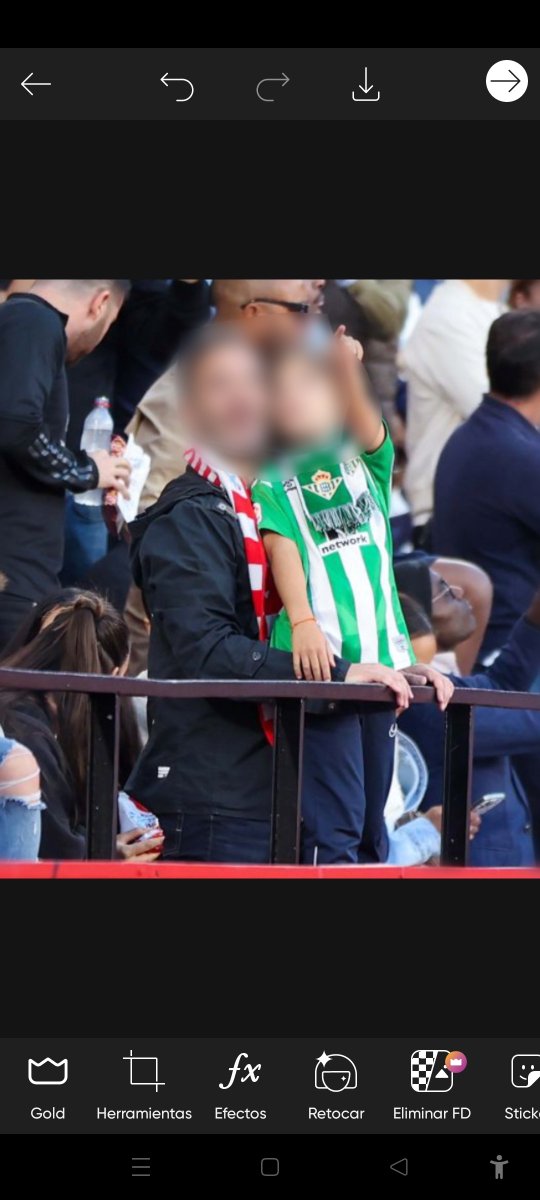 elpaquito_2's tweet photo. Cuidado con llamarnos "escoria" entre nosotros porque no lo somos, somos familia, me alegro mucho de ver imágenes como esta. https://t.co/eJGYqJ2sAz