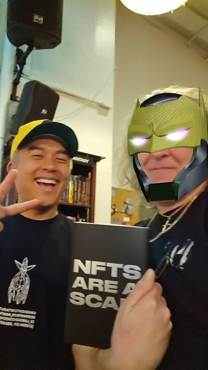 GWalking28's tweet image. It was a pleasure listening to your panel &amp;amp; can't wait to read your book.
Thanks 
@batcowls #Knightwatch