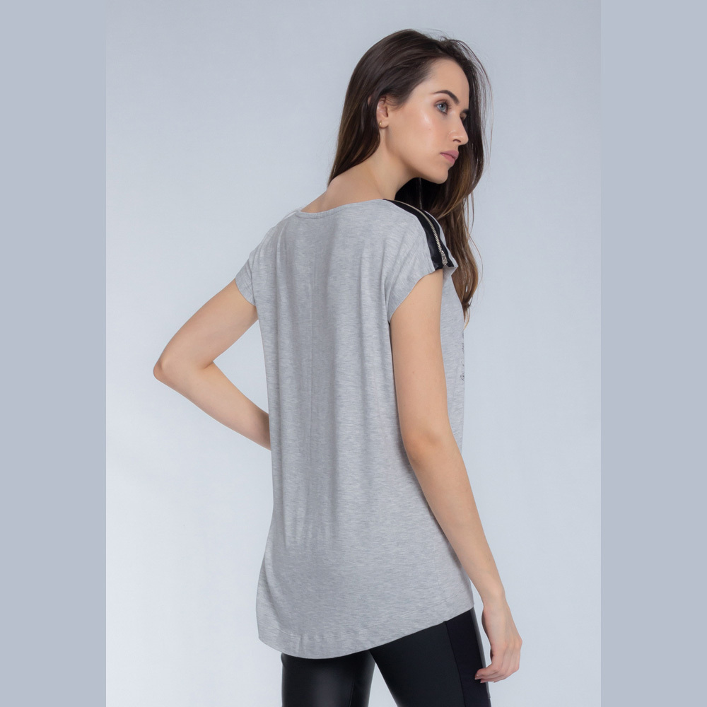 modafits's tweet image. Vista-se com grande estilo com roupas elegantes de alta qualidade. Conheça a nova loja Modafits Bacacheri. Rua México, 20, Curitiba-PR.
.
#modafits #runmore #coletanea #modafeminina #modafitness #academia #musculacao #crossfit