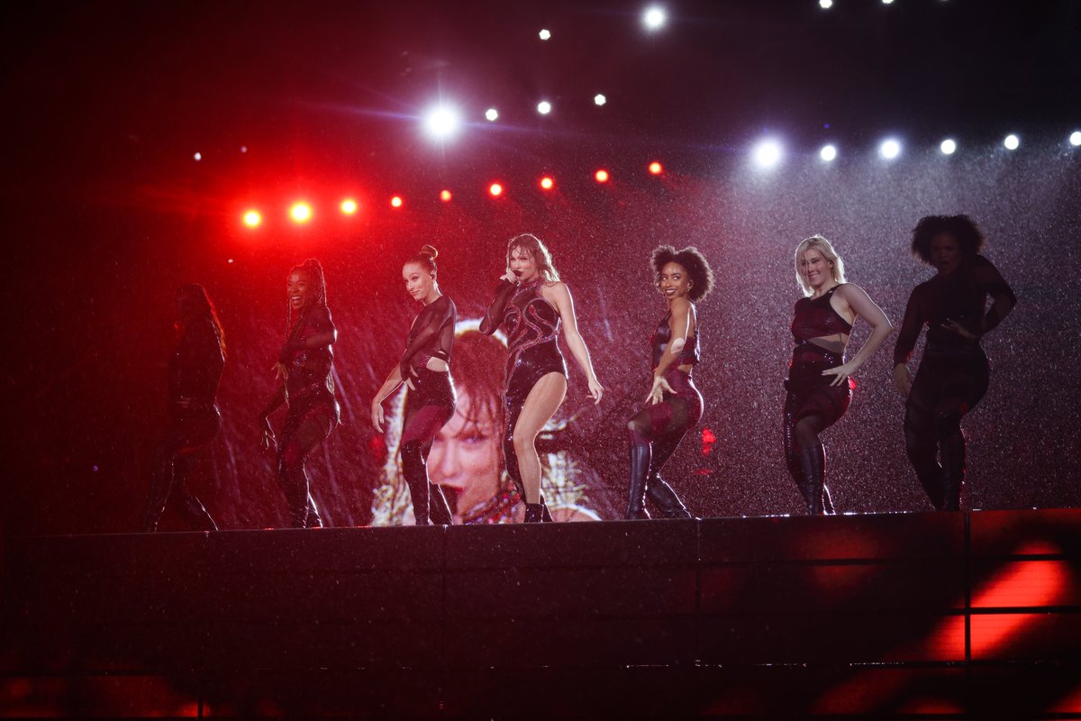 taylornation13 tweet picture