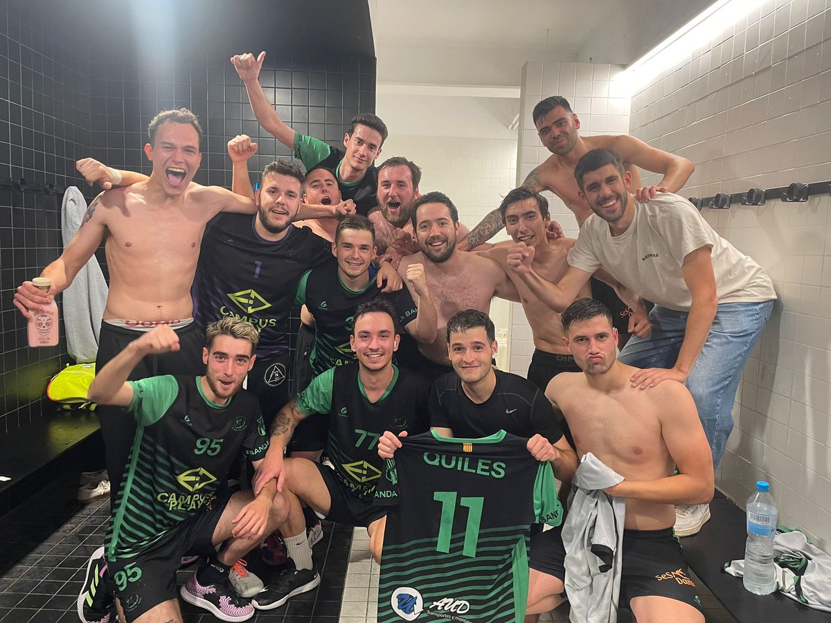 Ascens de la Banda del Patio a falta de dues jornades amb victòria devant del Sant Andreu de Barcelona 38-31!!!

Som de tercera!!!⚫️🟢🎉
