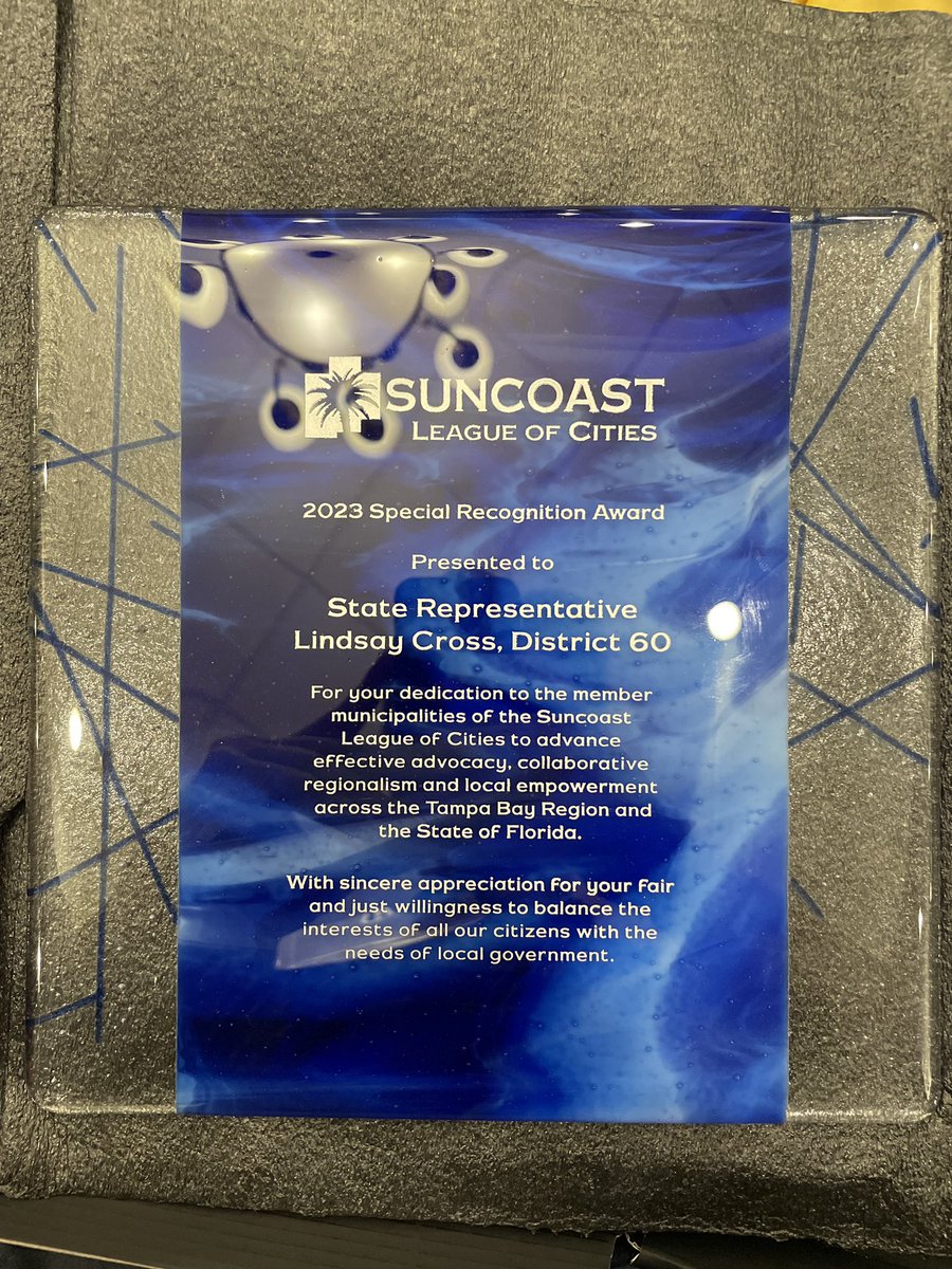 LindsayCrossFL's tweet photo. It is SUCH an honor to be recognized by the @SuncoastLeague !

I’m deeply concerned with the continued #preemptions that limit ability of local leaders to address unique concerns in their communities. 

Thank you to my LA @willjshedden for accepting on my behalf. 
#letlocalslead https://t.co/EgrlqtkbKp