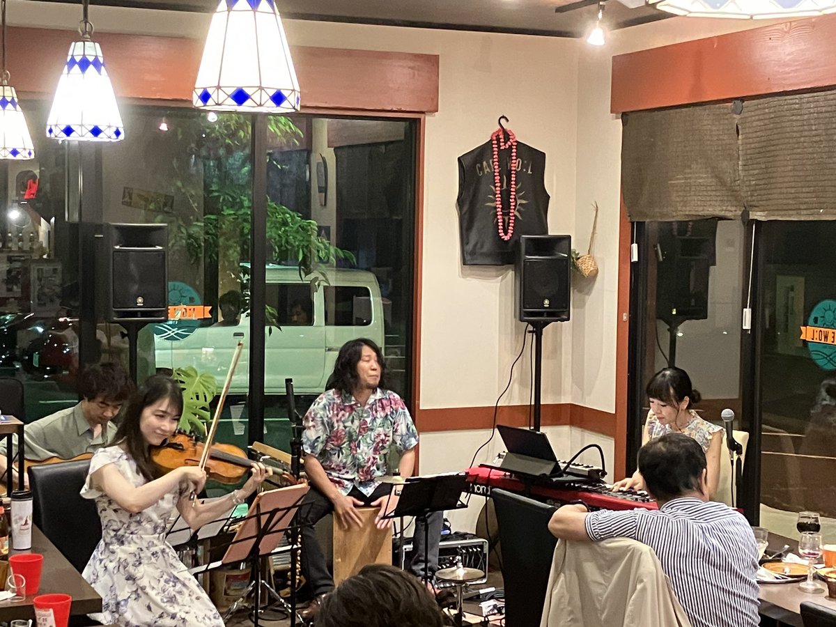 twit_hideny's tweet photo. 20230521 新柏CAFE WOL で #Retrio × #Sayoko Dinner Live を聴きました
ジプシージャズではお客のお子様がCLAPとDANCEで盛り上げてくれました
限定プレートは牛肉カレー、楽しい時間でした @shinbambi @sayokovn https://t.co/vR98qYyumY
