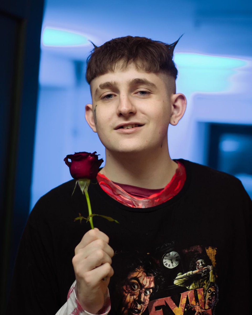 ripjajaj's tweet photo. mi tipa https://t.co/W2UlzN5Sds