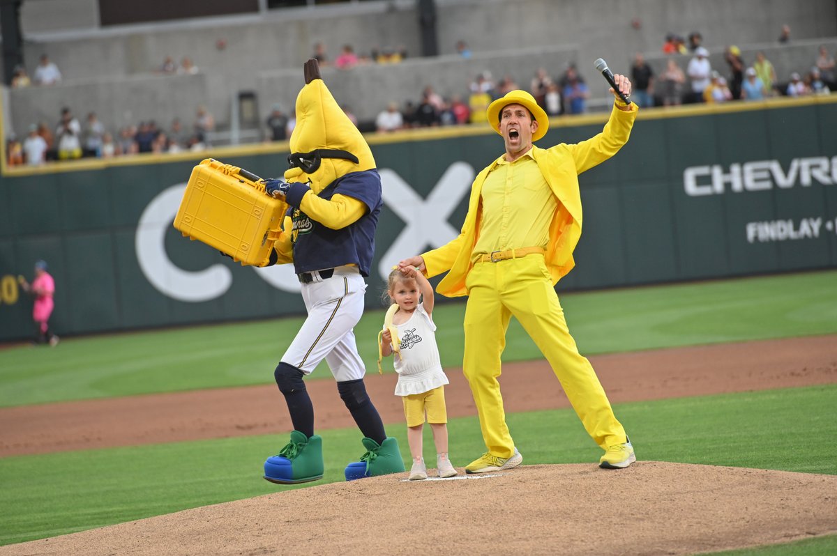 The Warren Group tweet media