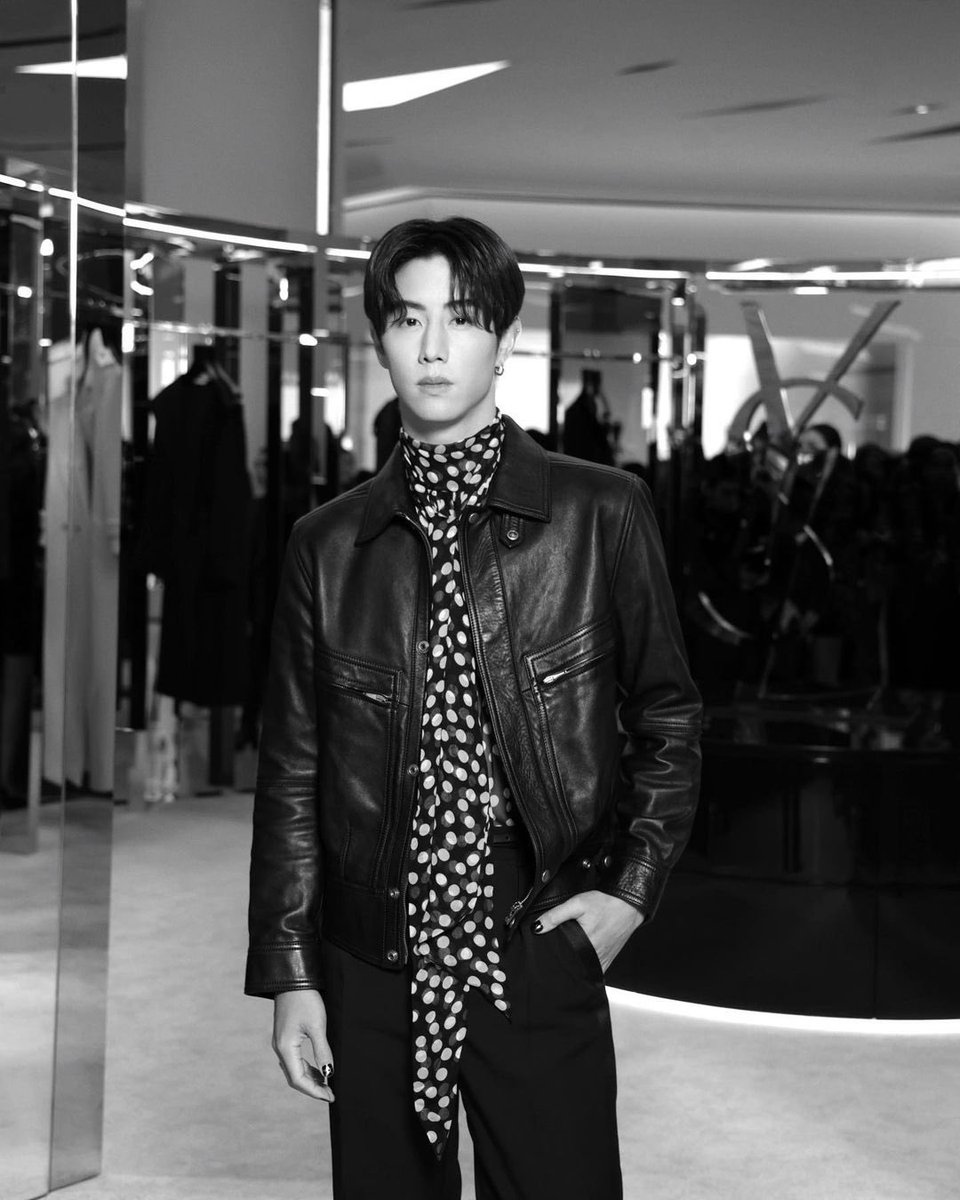 withyoumarktuan's tweet photo. 230522 Marie Claire HK shares a photo of Mark attending #MarkTuanxYSLPopUp

https://t.co/Ipk2f9KX4B

MARK TUAN at Saint Laurent Pop Up Store
#MarkTuan_SaintLaurent
#MarkTuan #MARK #마크 #段宜恩 @marktuan https://t.co/nR2tnA70mz