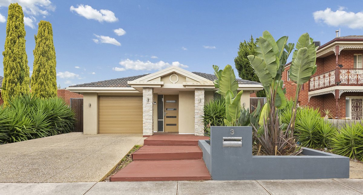 BarryPlantTL's tweet image. If you're looking for a value-packed #firsthome, #downsizer or #propertyinvestment in the #NorthWest of #Melbourne, don't miss our #onlineauction on Tuesday of this exciting 3-bedroom, 2-bathroom home in #Hillside. for details - bit.ly/45fuunD 
#RealEstate #houseforsale