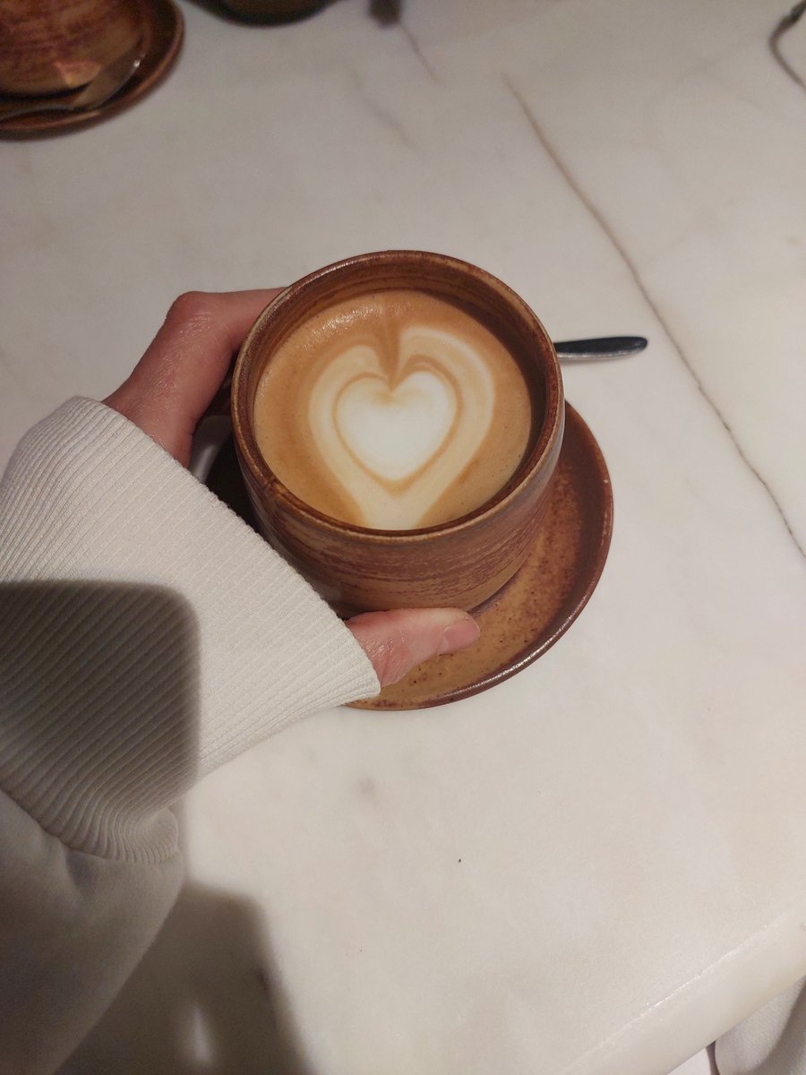 Idecoration1's tweet photo. صباح السَّلام الداخِلي
صباح الخيّر لقلبي ولكُم وللحياة .☕️

#MorningLive #morningcoffee #morningmotivation https://t.co/Aw2mnmN0jY