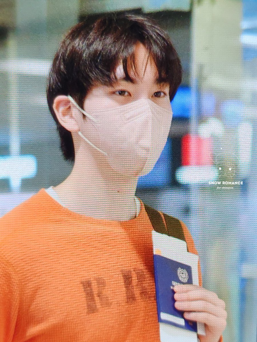 snowromance1211's tweet photo. 230522 

#펜타곤 #신원 @CUBE_PTG
#PENTAGON #SHINWON https://t.co/TuIIfrhJPV