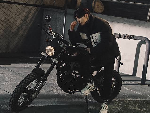 pendaramerta's tweet photo. ⟢ ೄྀ࿐ ˊˎ- #Koobi #Kookhope #Hopekook shorts au
💢 Si ngabers berantem sama si bocil kematian di secreto author fanfic; https://t.co/564ynDJ7nd