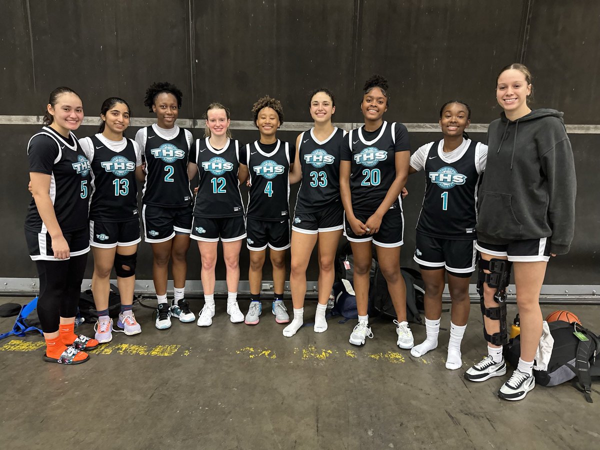 TeamSpazHoops's tweet image. Big thanks to all the college coaches that came out &amp;amp; supported the org this weekend! Highly appreciated! Baselines both sides packed for THS Team Spaz 17U❗️ @thshoopz @Elite40League 

THS Team Spaz 17U E40
THS Team Spaz 16U
THS 16U E40
THS 15U E40