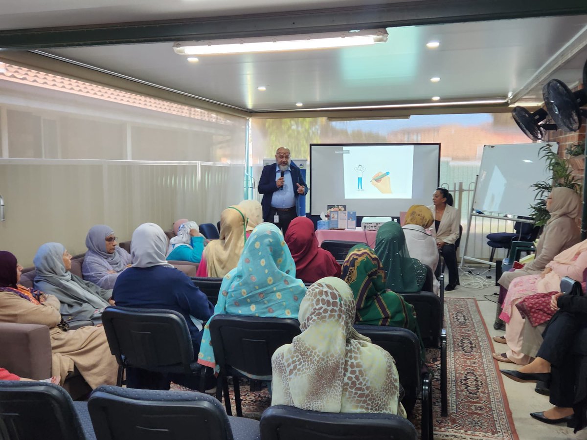 CharityAusIntl's tweet photo. Women Support Centre (A project of @CharityAusIntl ) hosted its most awaited event of the month “𝐒𝐚𝐤𝐢𝐧𝐚𝐡 𝐟𝐨𝐫 𝐒𝐞𝐧𝐢𝐨𝐫𝐬”😊

#trusthos #womensupportcentre #charityaustralia #ifamaustralia https://t.co/L1R9fiizIt