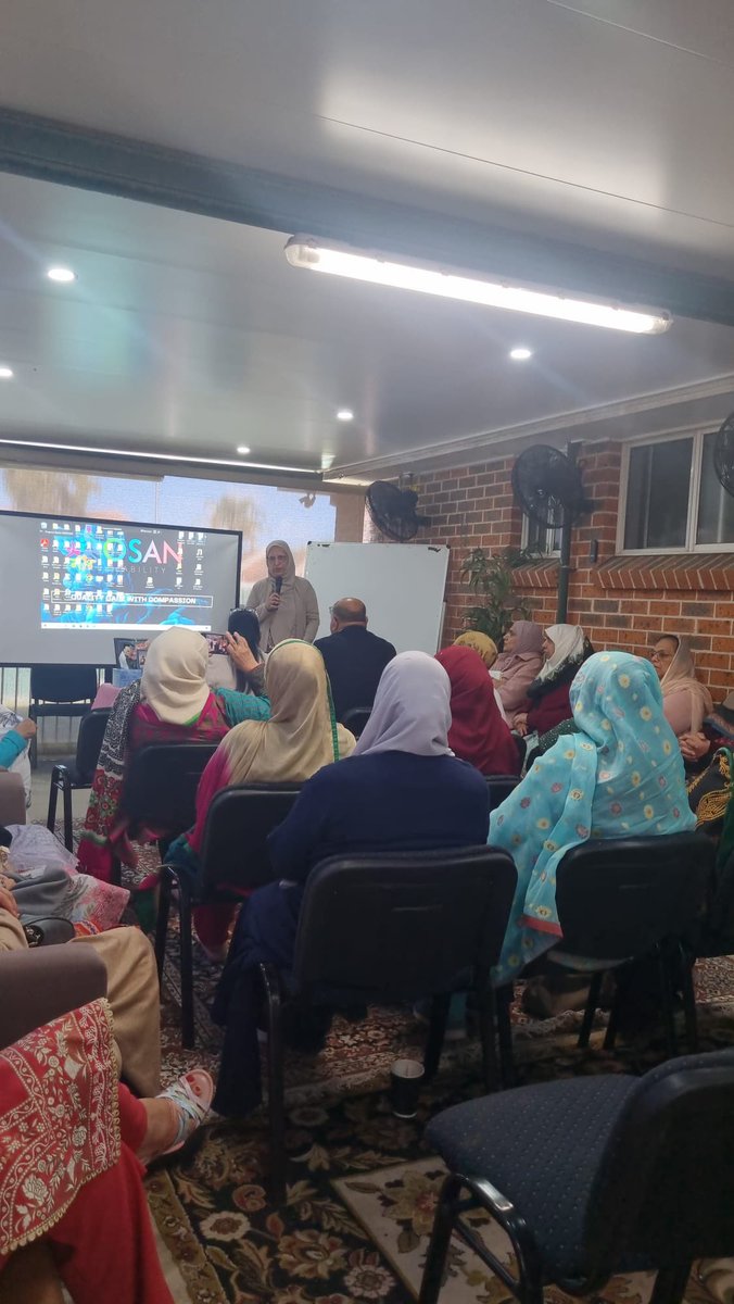 CharityAusIntl's tweet photo. Women Support Centre (A project of @CharityAusIntl ) hosted its most awaited event of the month “𝐒𝐚𝐤𝐢𝐧𝐚𝐡 𝐟𝐨𝐫 𝐒𝐞𝐧𝐢𝐨𝐫𝐬”😊

#trusthos #womensupportcentre #charityaustralia #ifamaustralia https://t.co/L1R9fiizIt