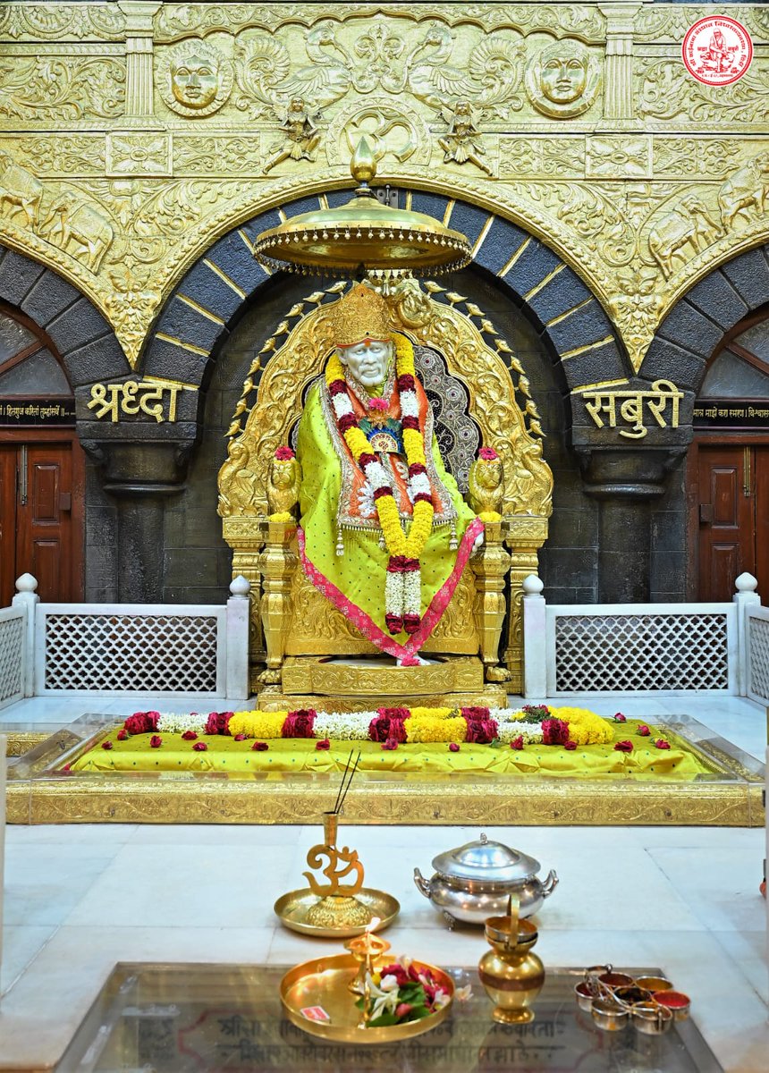 SaiShraddha11's tweet photo. 🙏🏼Shirdi Sai Baba Darshan🙏🏼
🌹Monday 22 May 2023🌹
*जब राह कोई दिख न प���ये, साई को याद कर लेना.*                                                                                   *छोड़ दामन दुनिया का,  ड़ोर अपनी  साई के  हाथ दे देना* 
*ॐ साई राम* 🙏🏼🙏🏼🙏🏼 https://t.co/DNCeRYnPwC