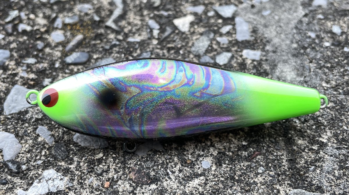 fimosw's tweet image. 【初公開👍】
大人気fimoオリカラルアーの一つ「ジグザグベイト80S」が6月発売決定‼️

RATA考案のイエローボア、＠fishing_yukari考案のギャラルグリーン、不動の人気カラー、ロッサクラウンの3色🫡

数量限定なのでお早めにお求め下さい🙏

＠pozidrive2015
#fimoオリカラ
#fimoショップ